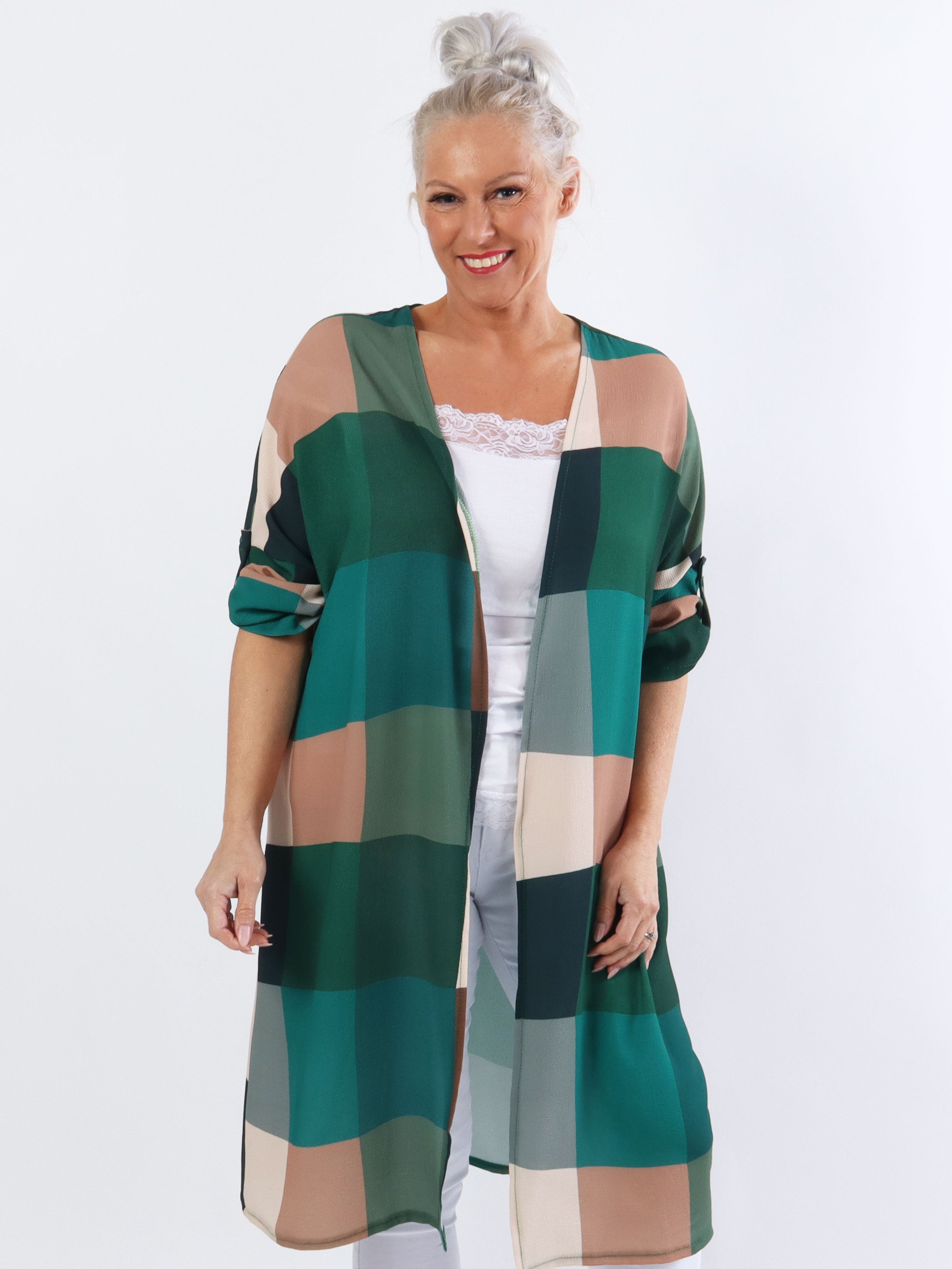 Vanesa Kimono - Sød plus size kimono i viskose med tern