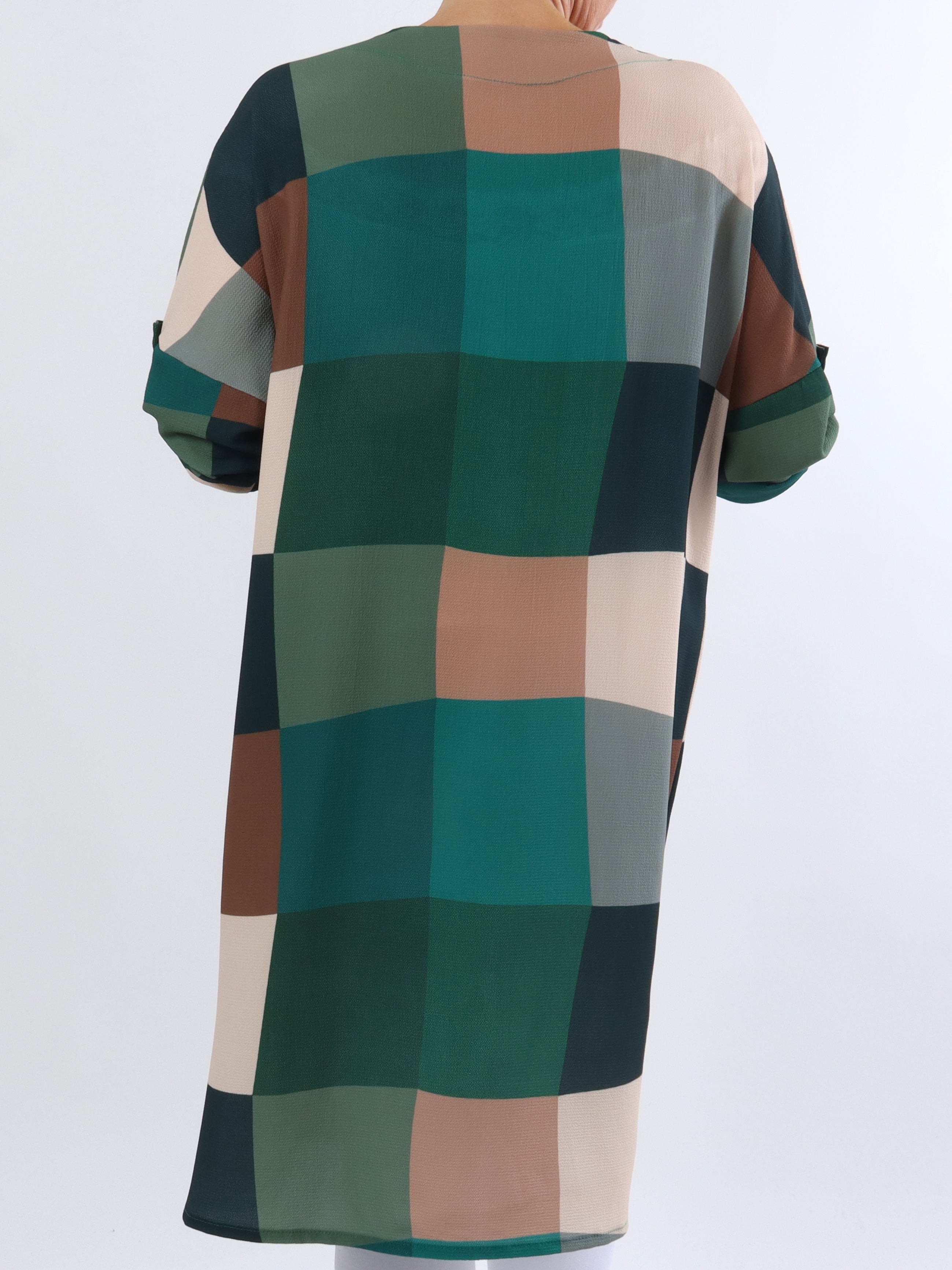 Vanesa Kimono - Sød plus size kimono i viskose med tern