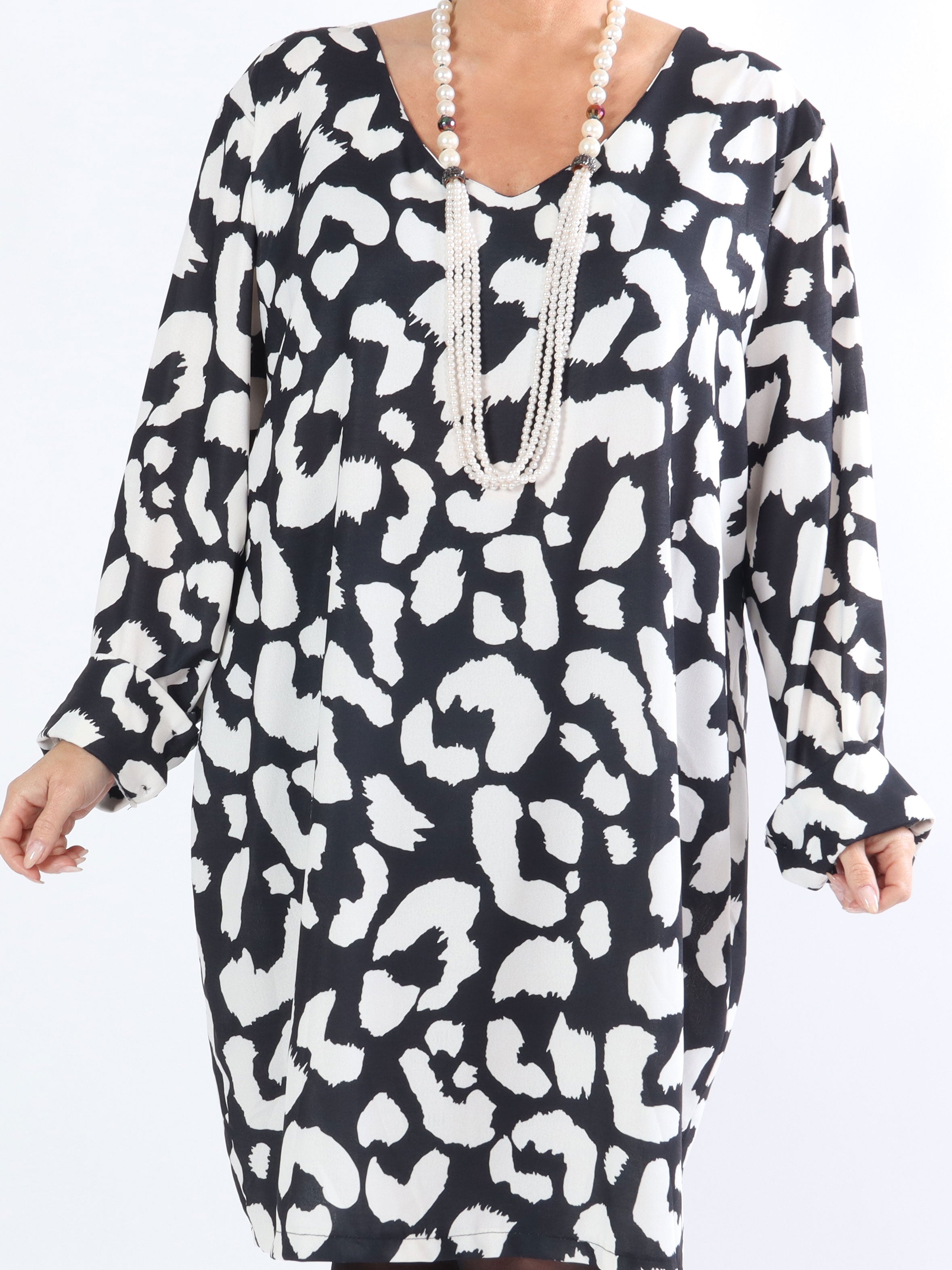 Vanelia - Sød plus size kjole i stort leopardprint