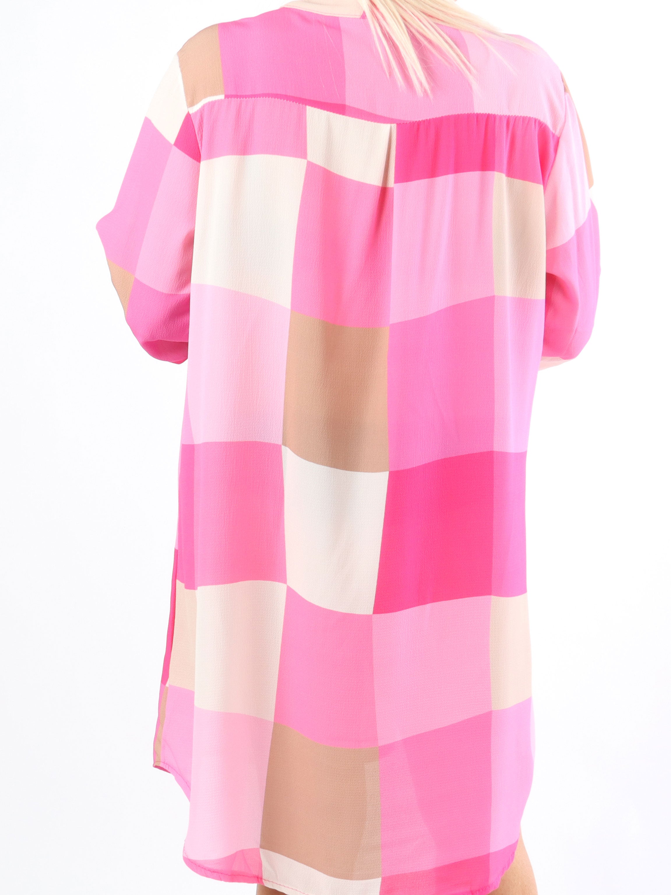 Vanesa Dress Check - Let og luftig plus size kjole