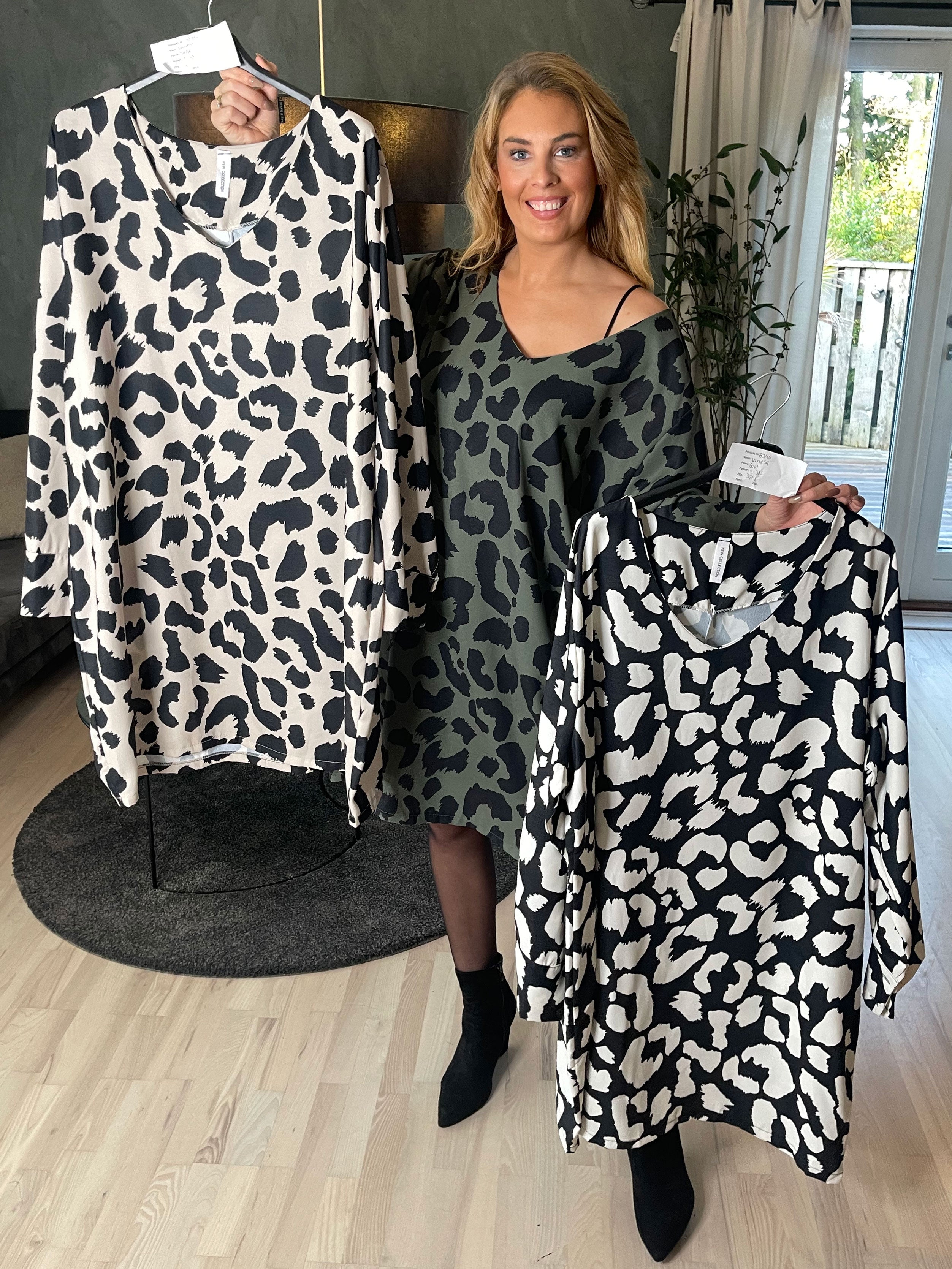 Vanelia - Sød viscose kjole i stort leopardprint