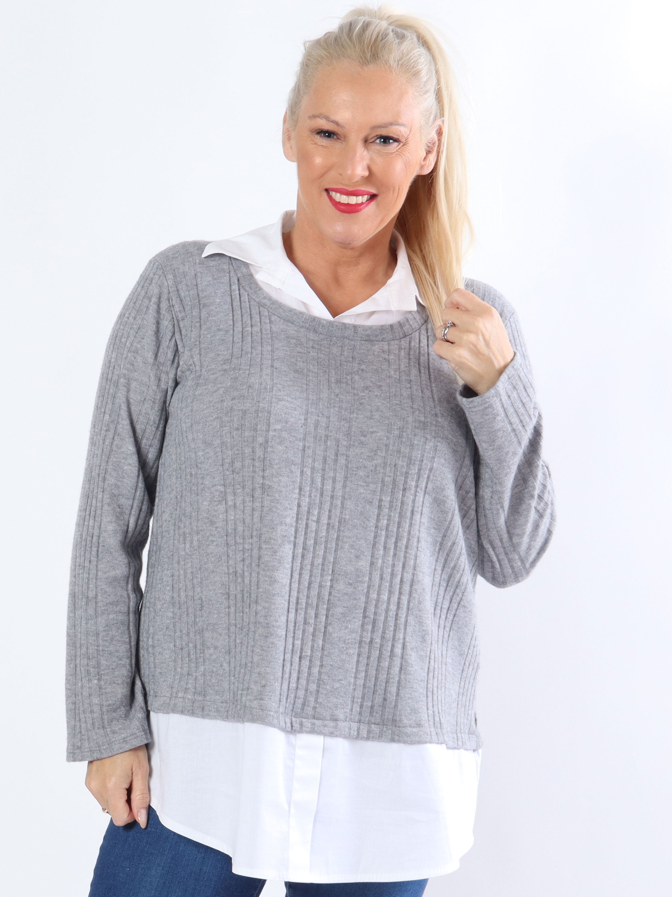 Vegin - Sød plus size bluse med snydeskjorte