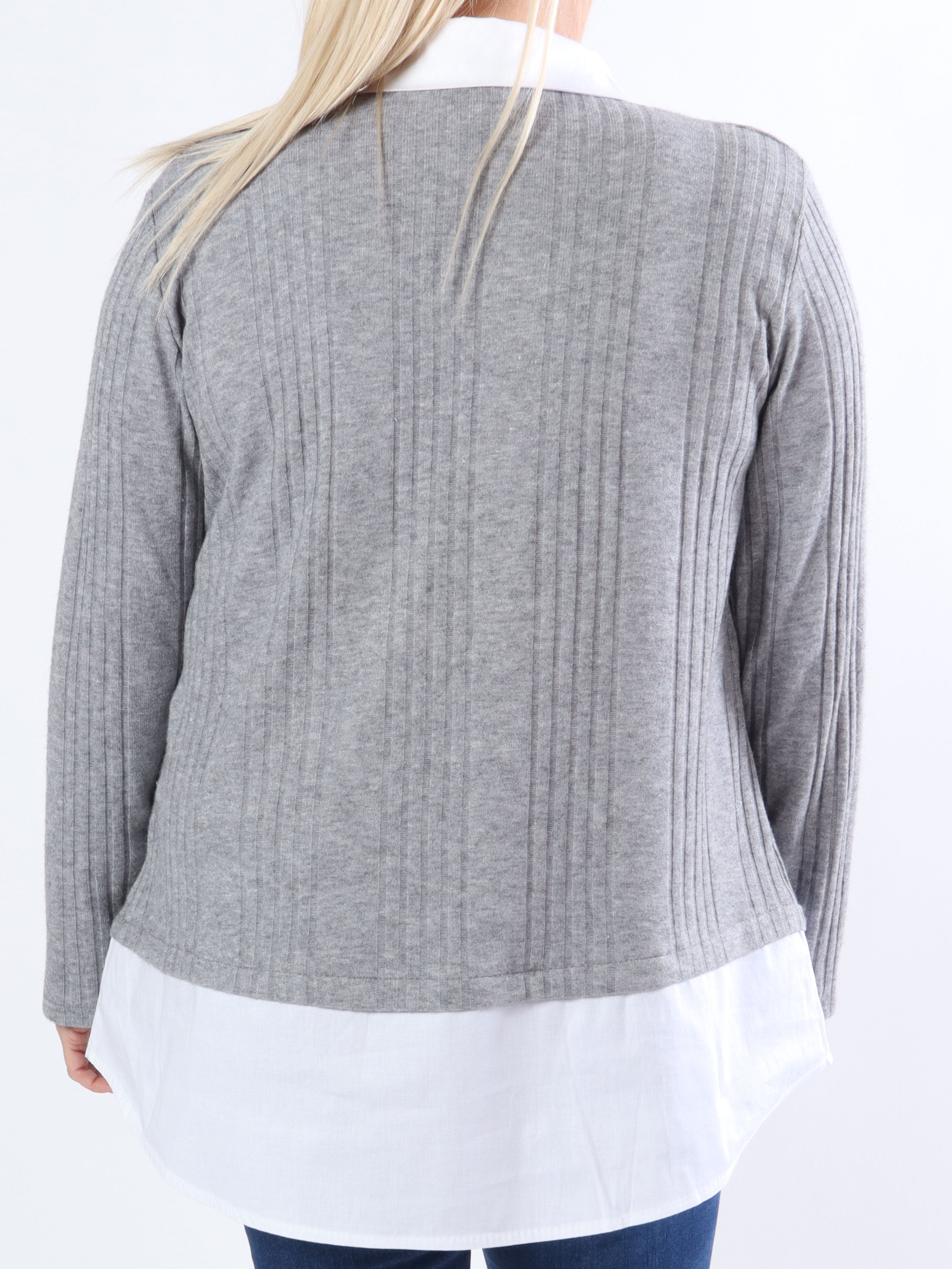 Vegin - Sød plus size bluse med snydeskjorte