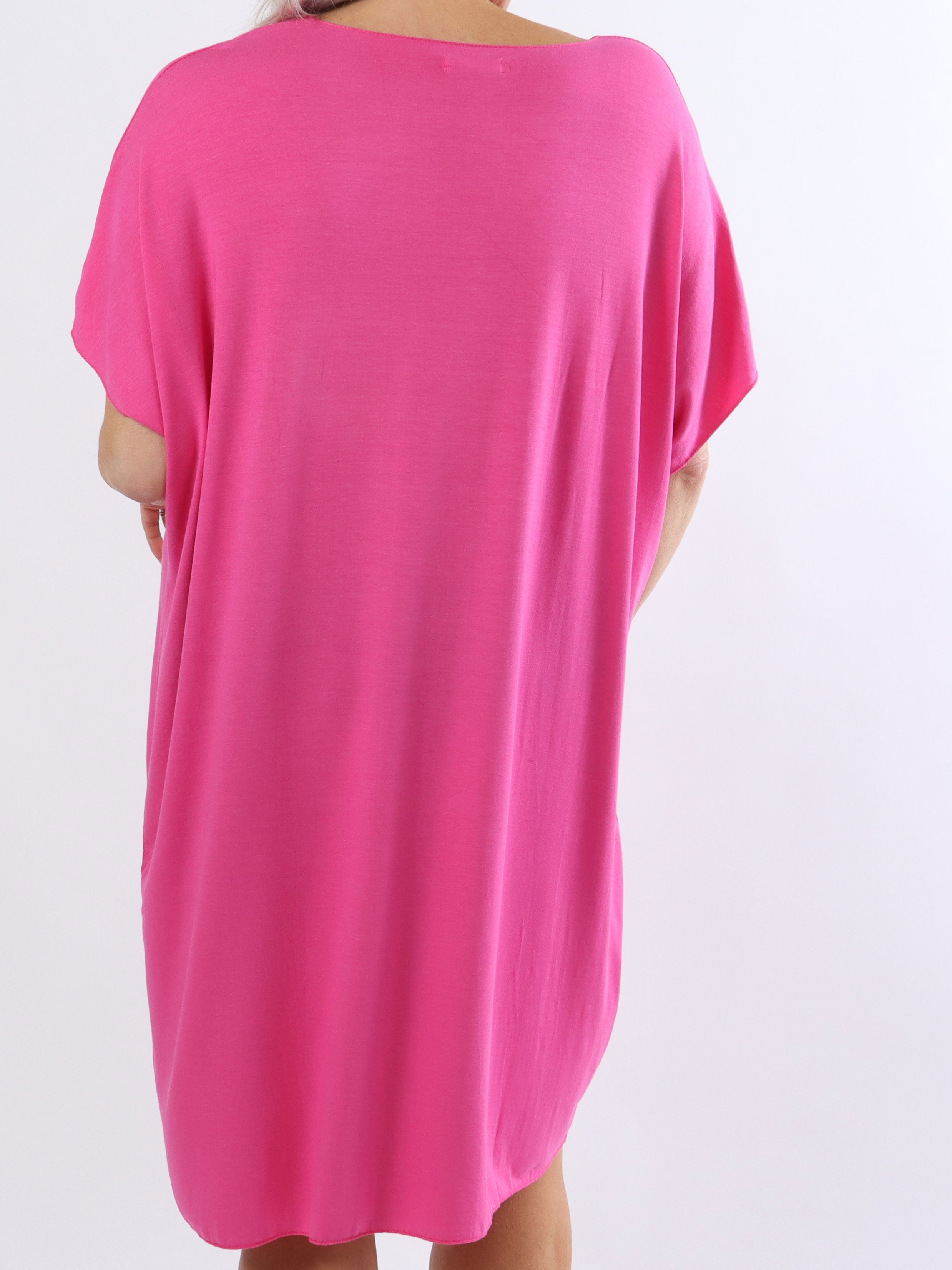 Vogue - Plus size t-shirtkjole i viskose med guld skrift