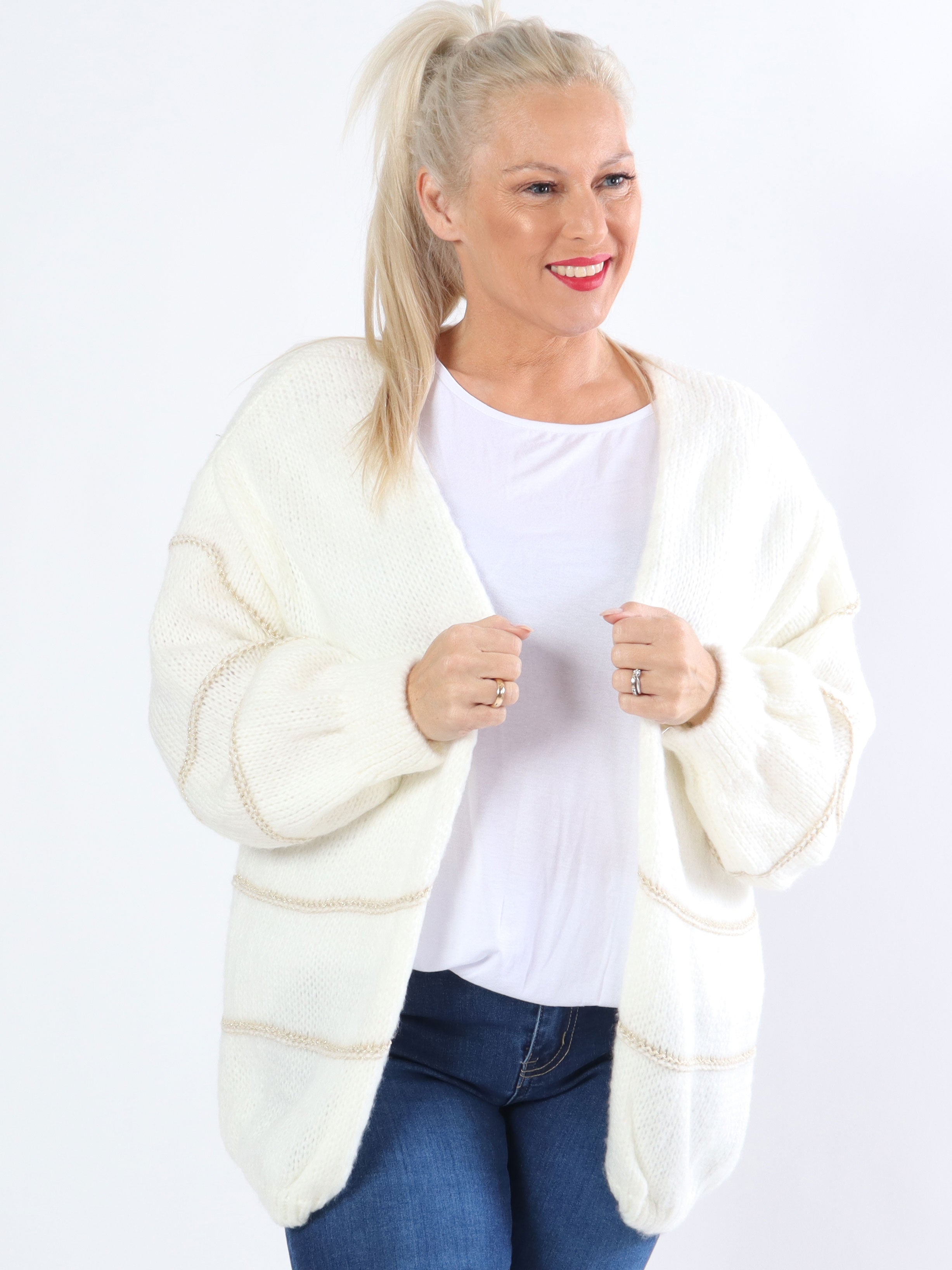 Yanira - Strikket plus size cardigan med guldstriber