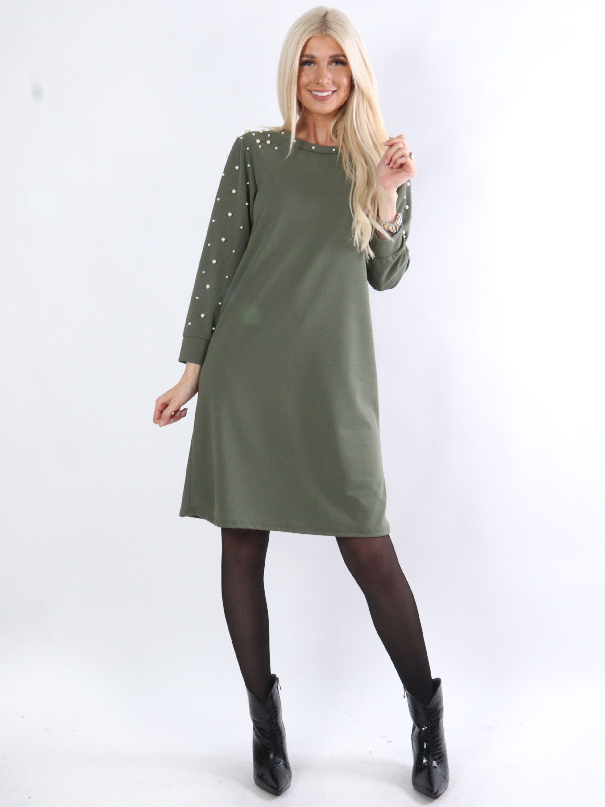 Yrsa - Langærmet kjole med hvide perler