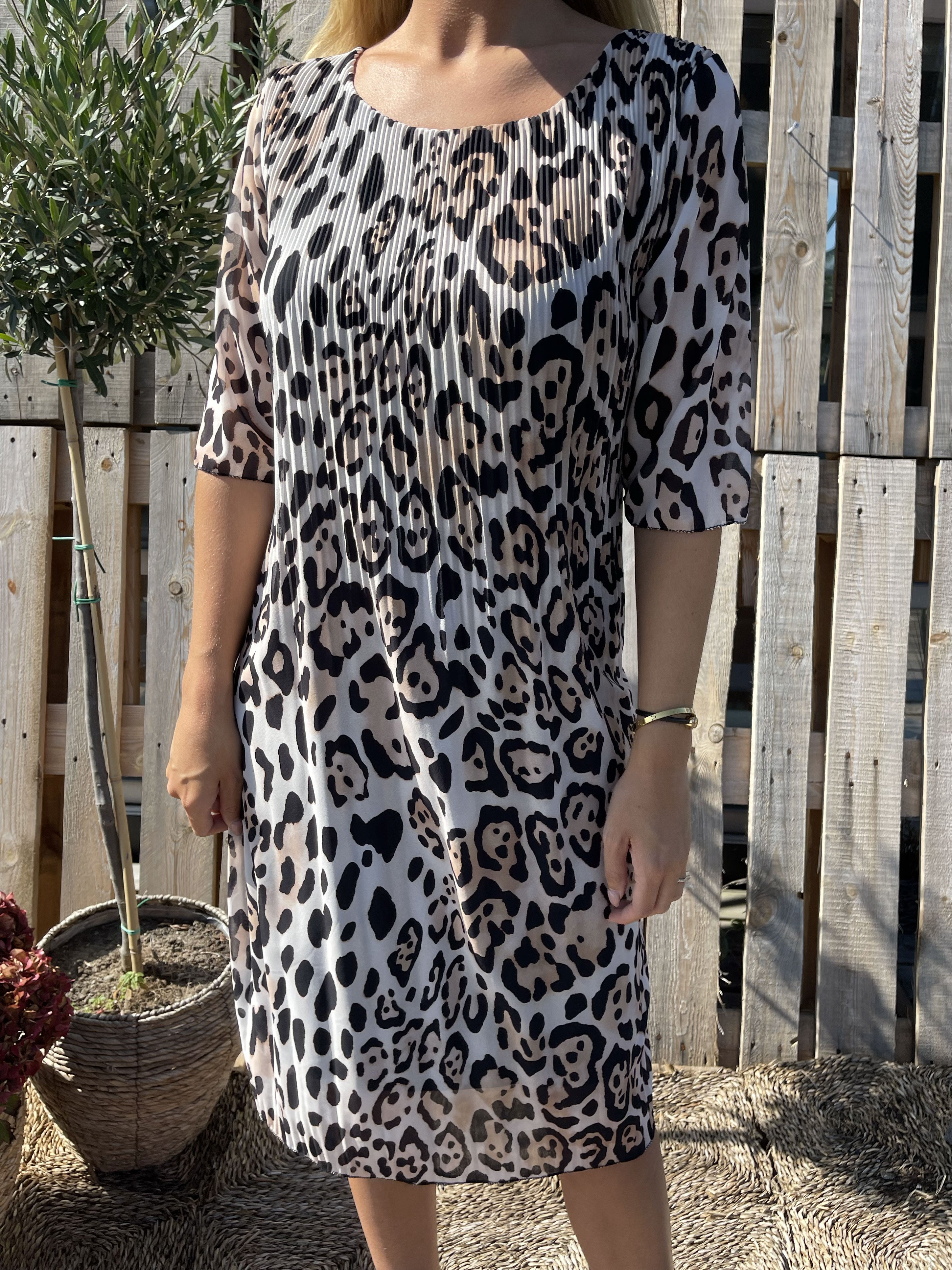 Zion Leo - Plisseret kjole med leopardprint