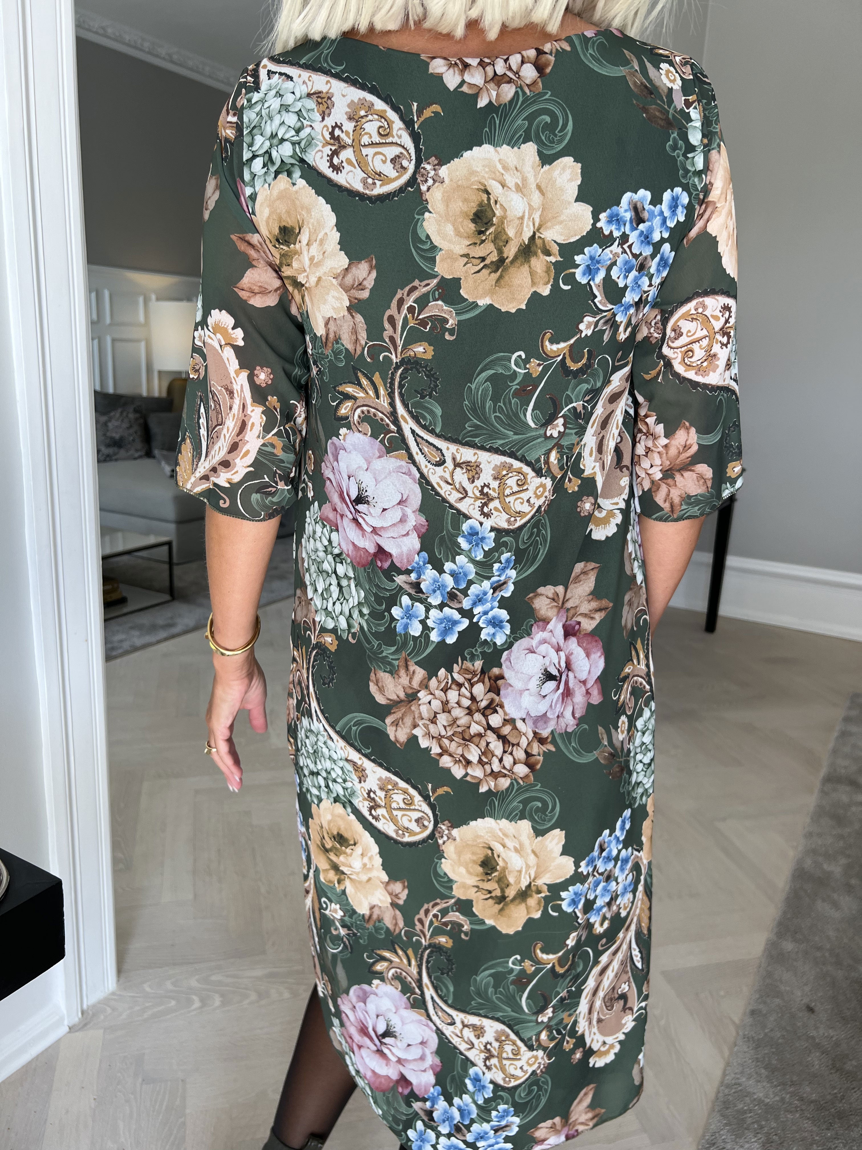 Zion Flower - Plisseret kjole med blomsterprint