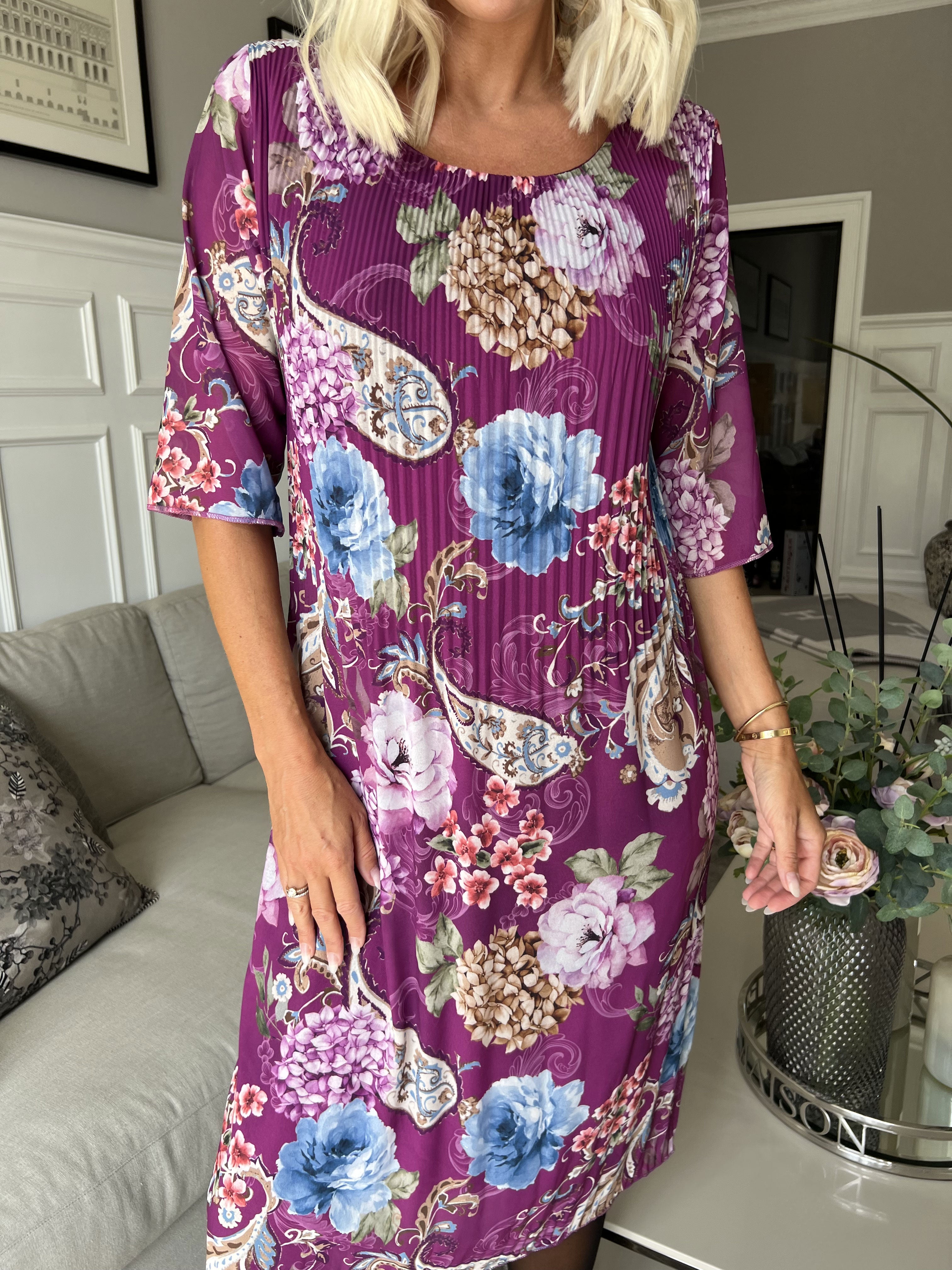 Zion Flower - Plisseret kjole med blomsterprint