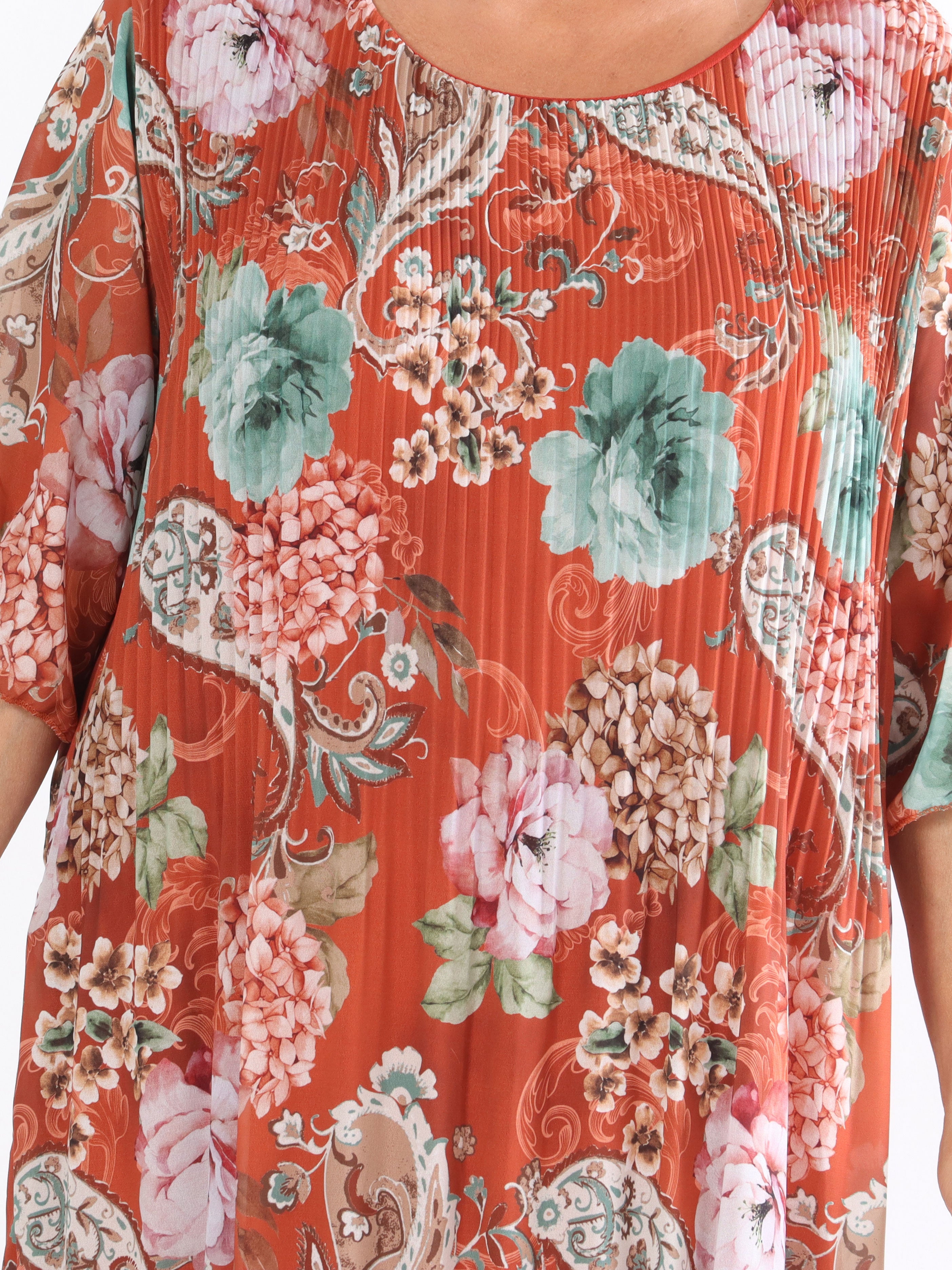 Zion Flower - Plisseret kjole med blomsterprint