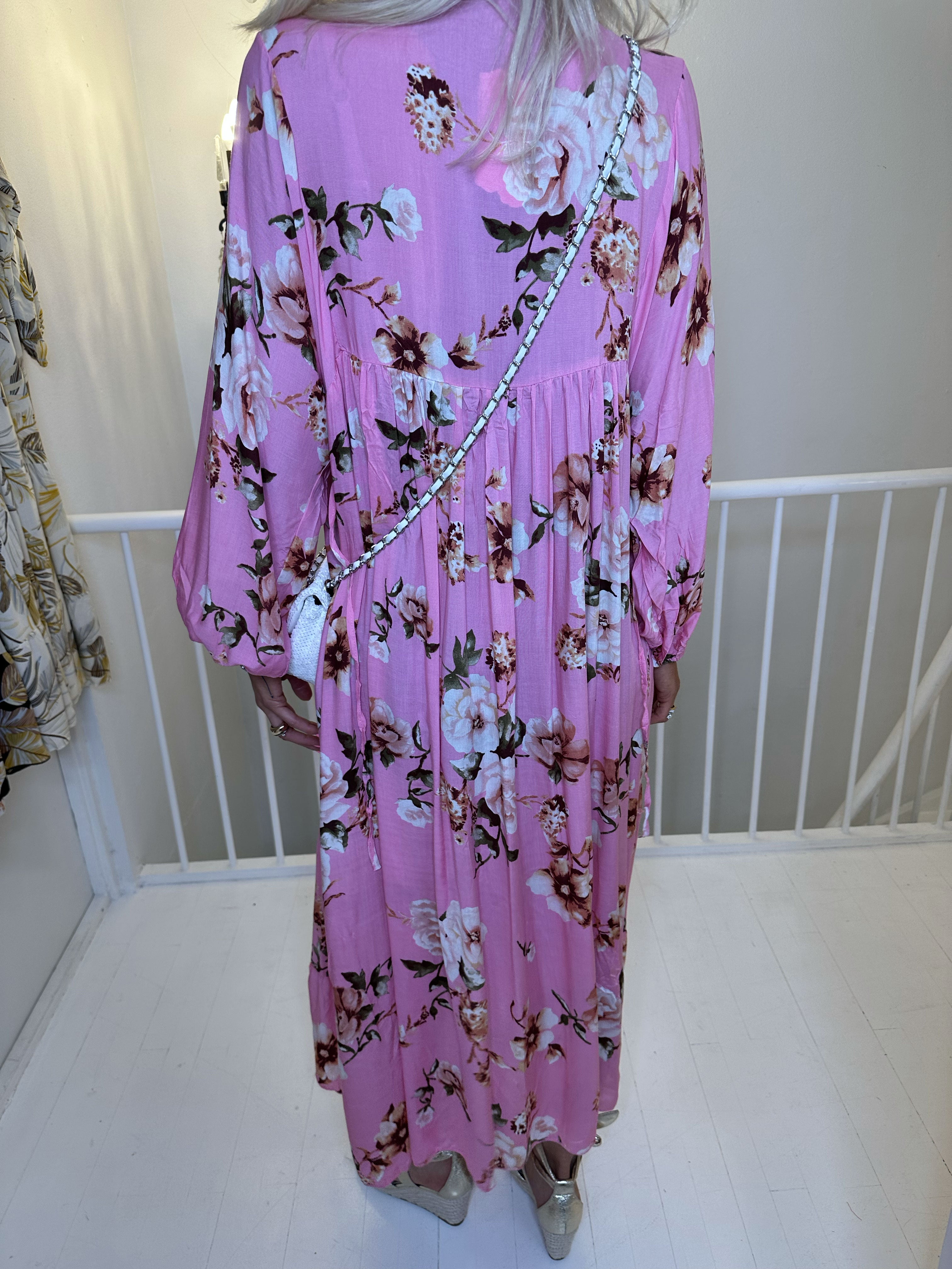 Adelaida Flower - Tunikakjole med musling og frynse detaljer