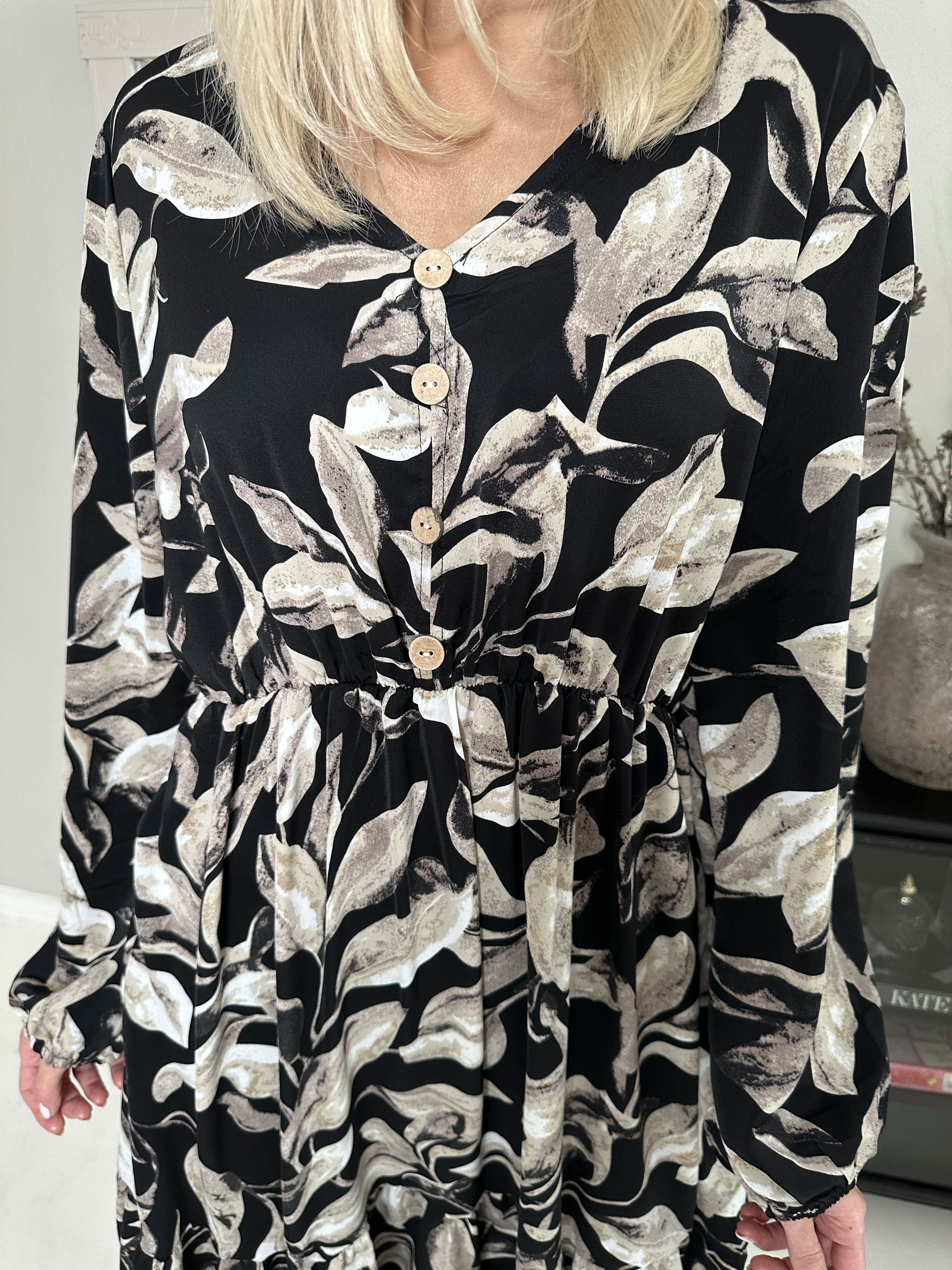 Bibiana - Lang kjole med bladmønster og træknapper