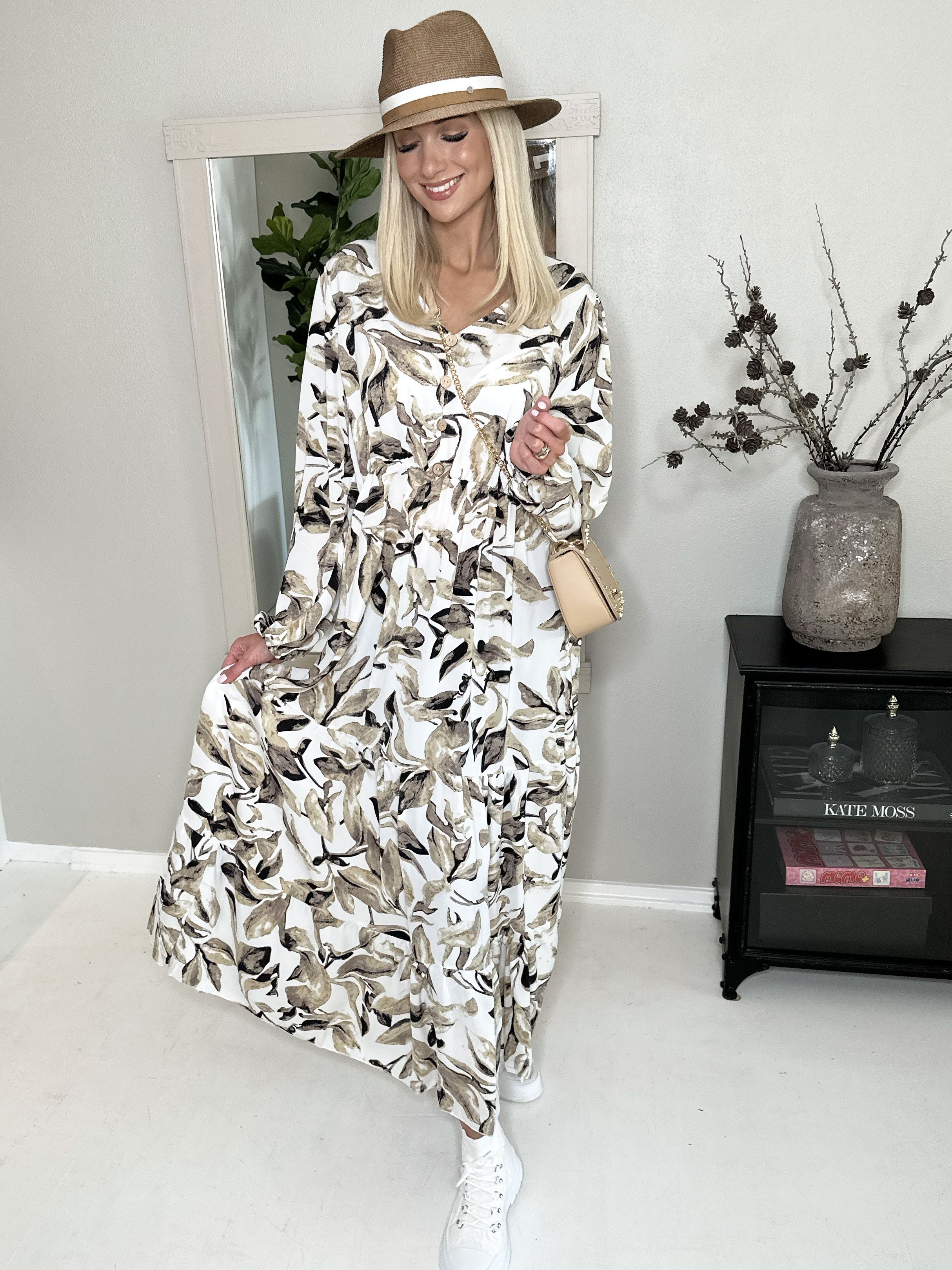 Bibiana - Lang kjole med bladmønster og træknapper