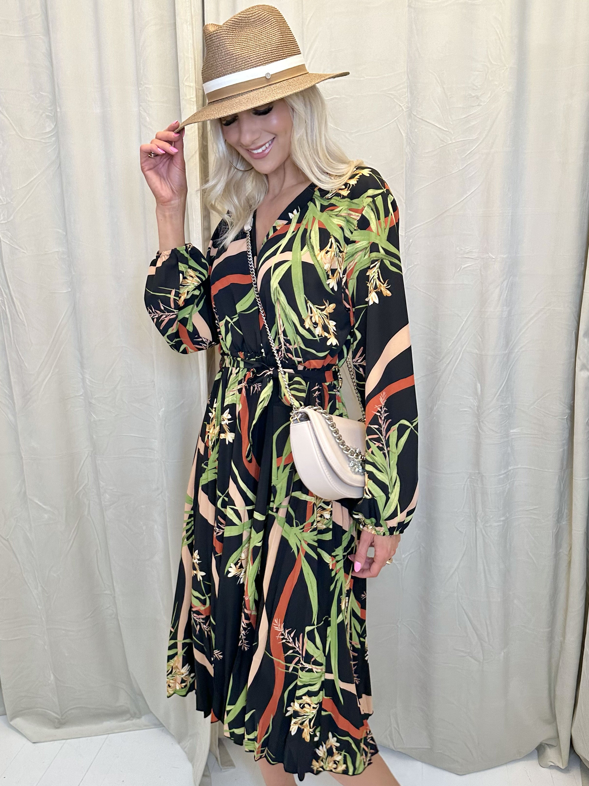 Blanca Nature - Sød sommerkjole med plisseret skørt