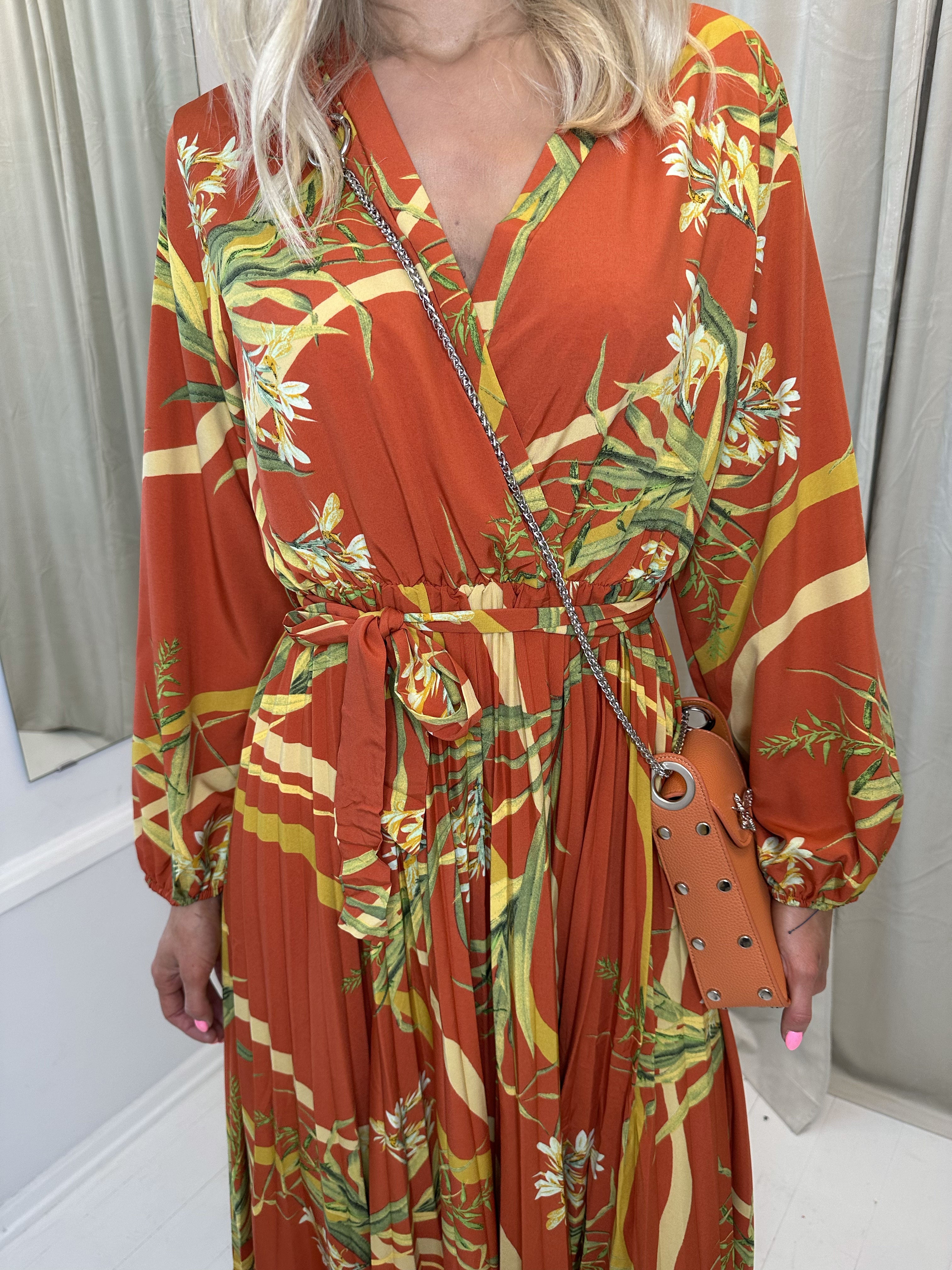 Blanca Nature - Sød sommerkjole med plisseret skørt