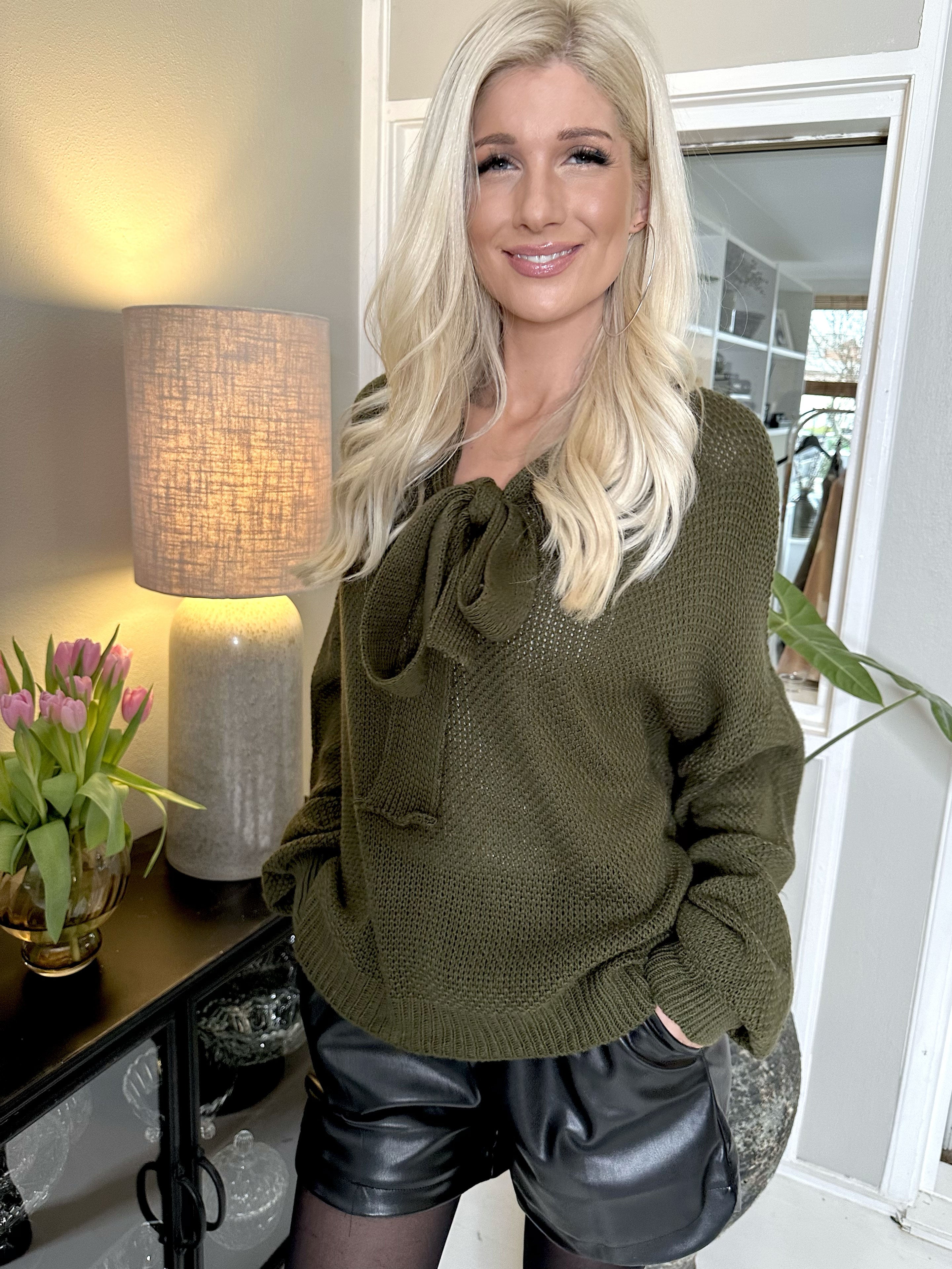 Cutie - Sød strik med sløjfe