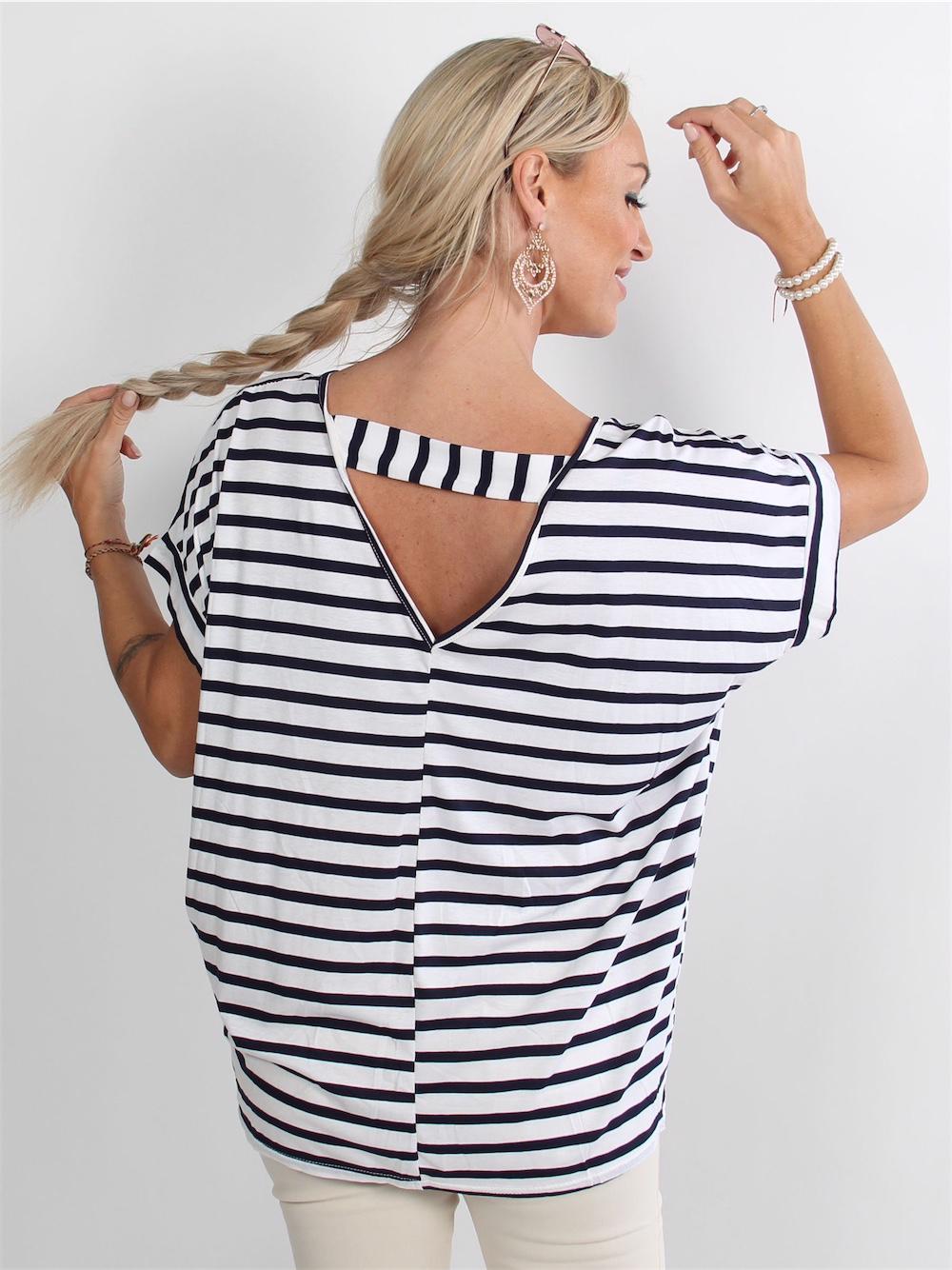 Elodie - Armygrøn t-shirt med lille V i ryggen