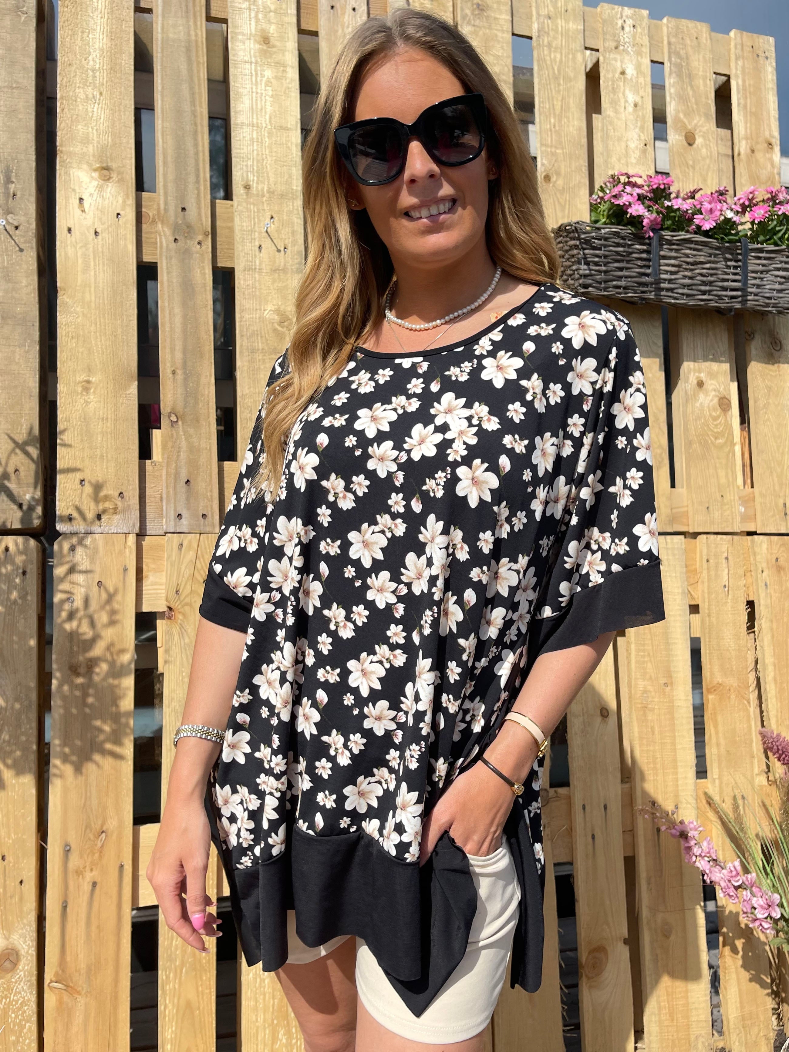 Kadia - Tunika med brede sorte kanter