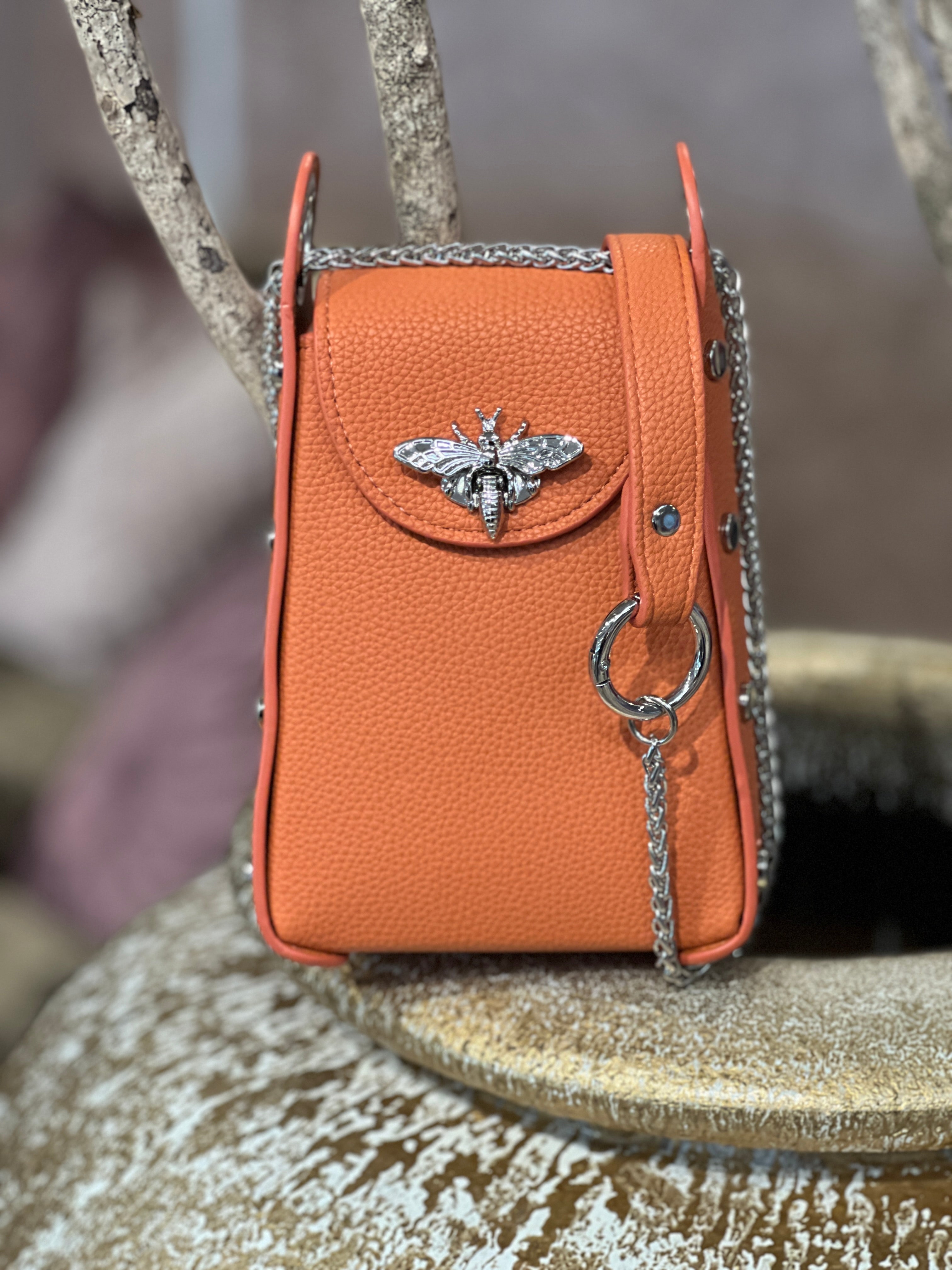 Layla - Cool lille taske med sølv kæde og bi-lukning