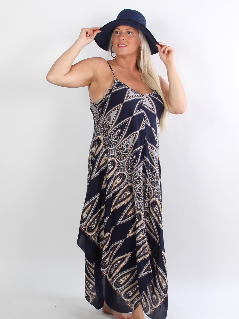 Madai - Sort lang kjole med mønster