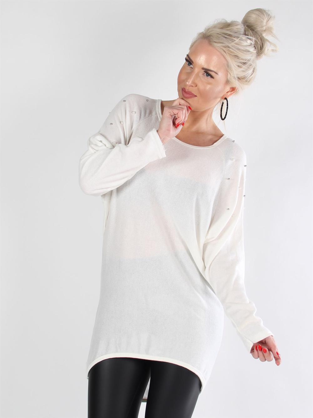 Malene - Lang sort strik bluse med perler