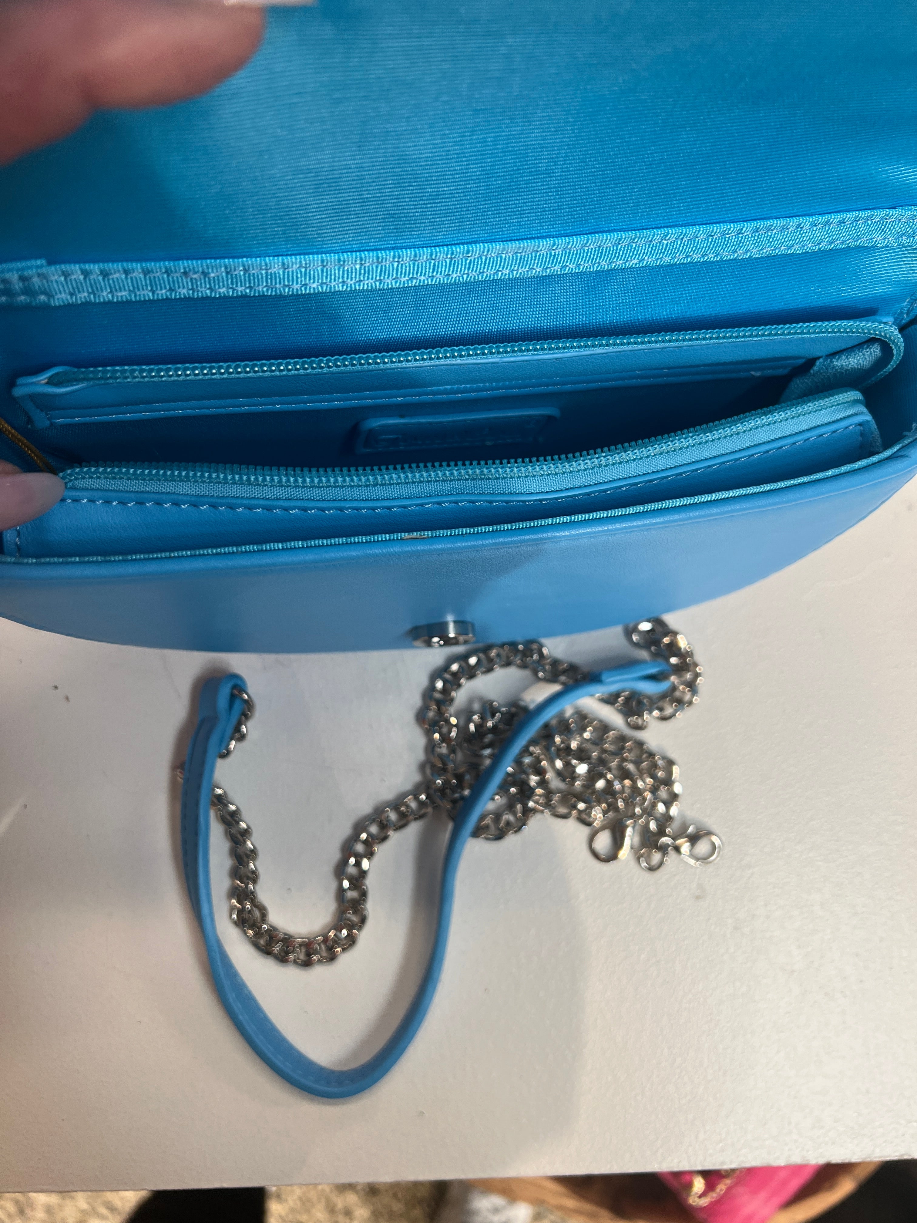 Rose - Lille håndtaske med similitensten og sølv kæde