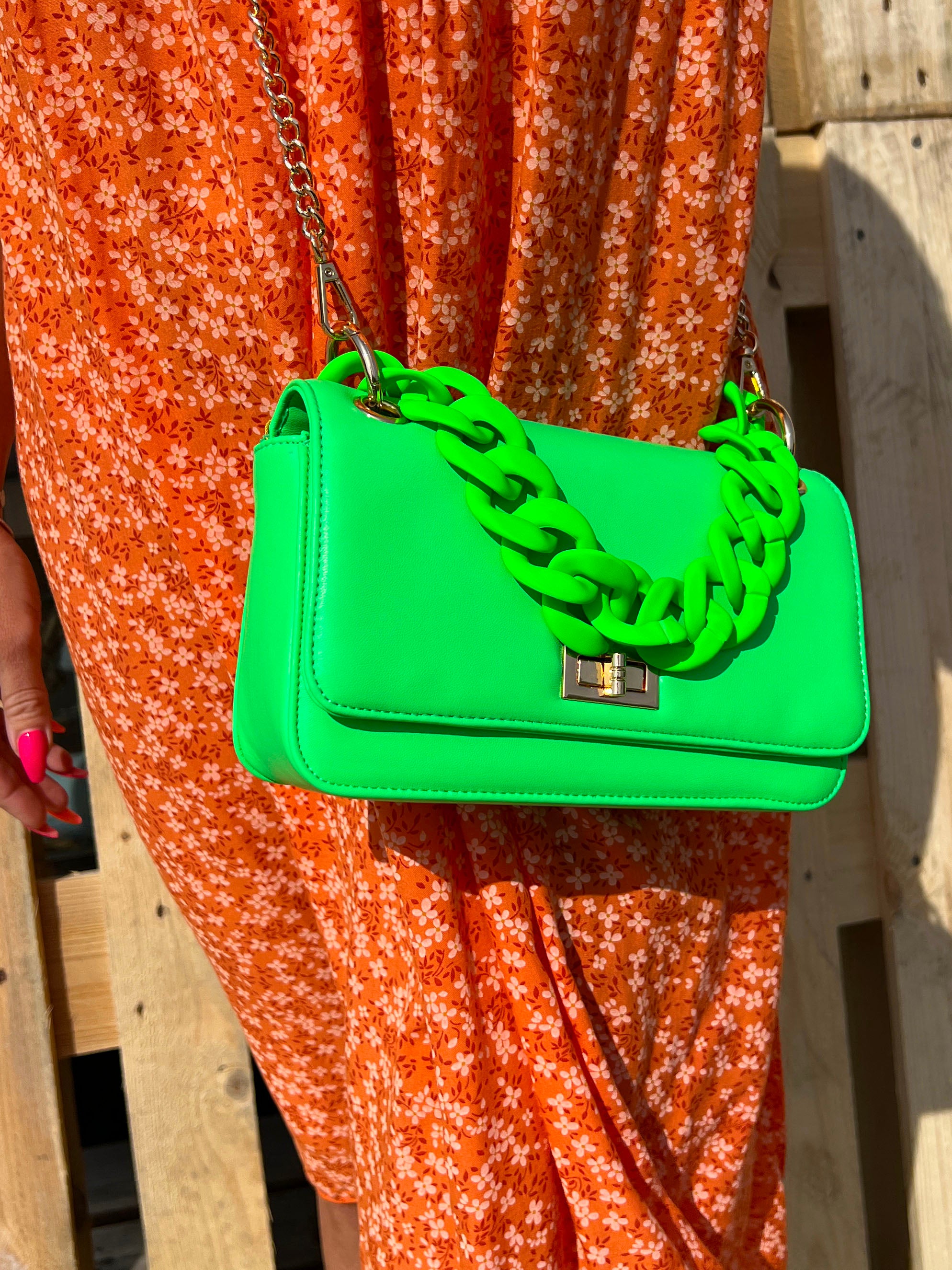 Samine - Neongrøn håndtaske med guldklæde