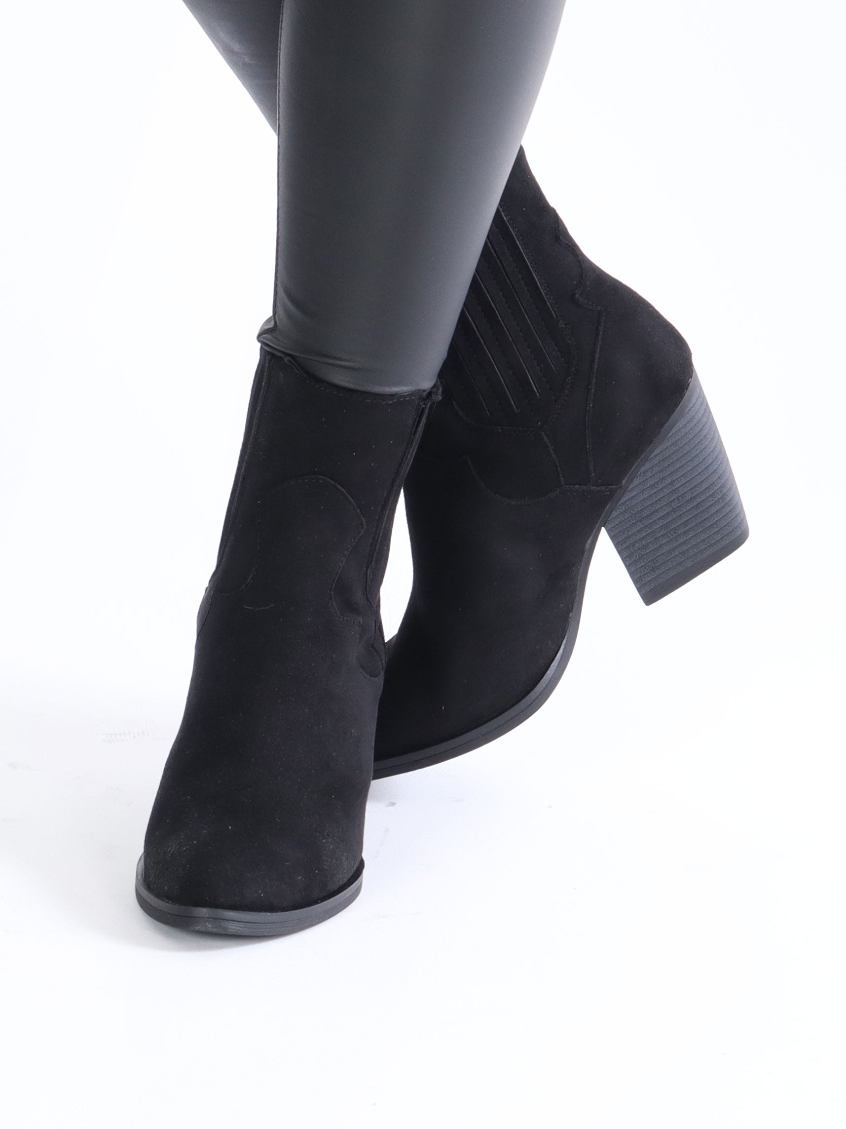 Sif - Sorte støvler i ruskindslook