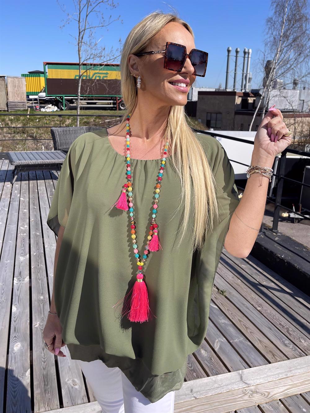 Tea - Top med løst chiffonstof udover