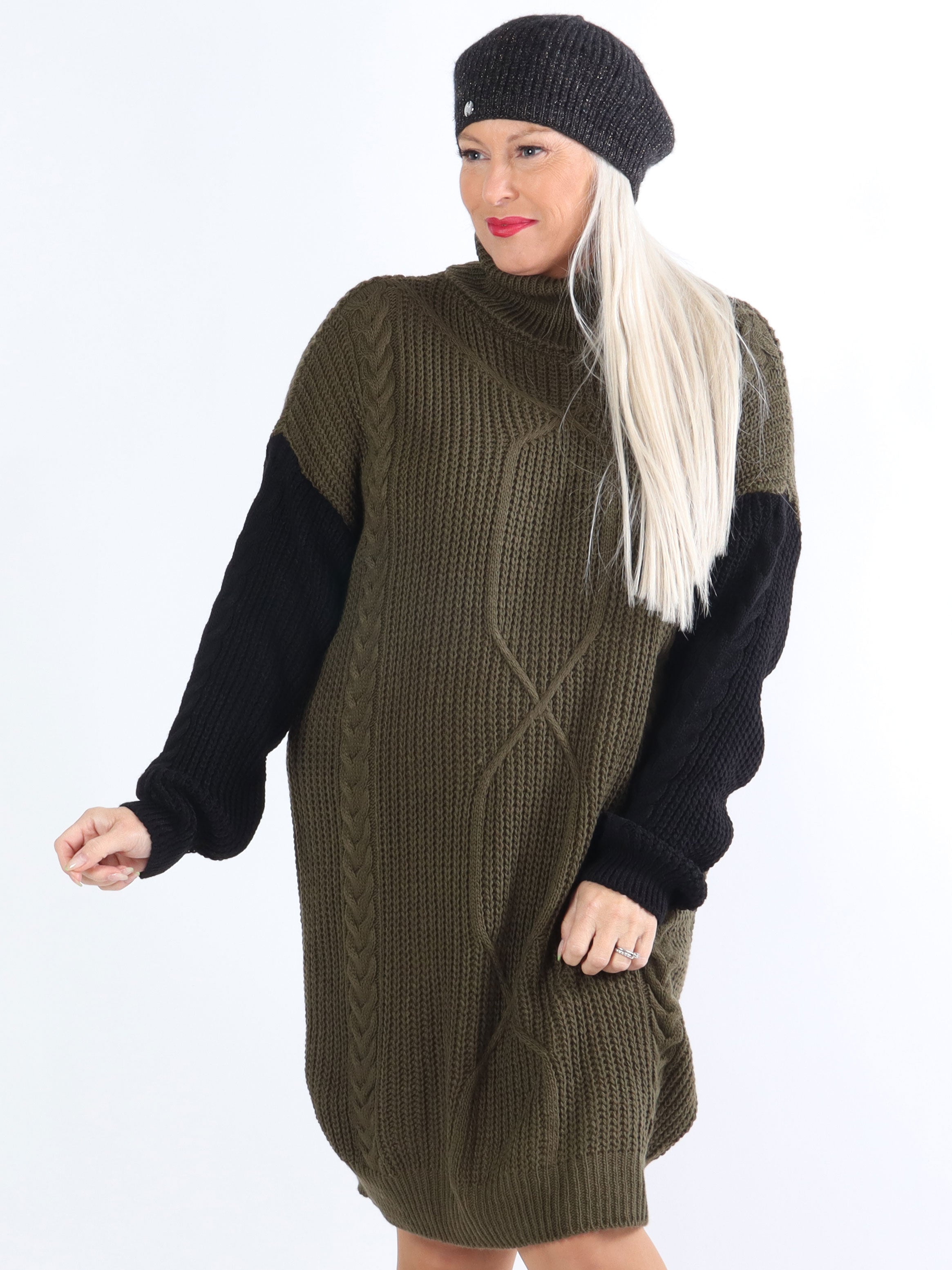 Tenna - Tofarvet plus size kjole i kabelstrik