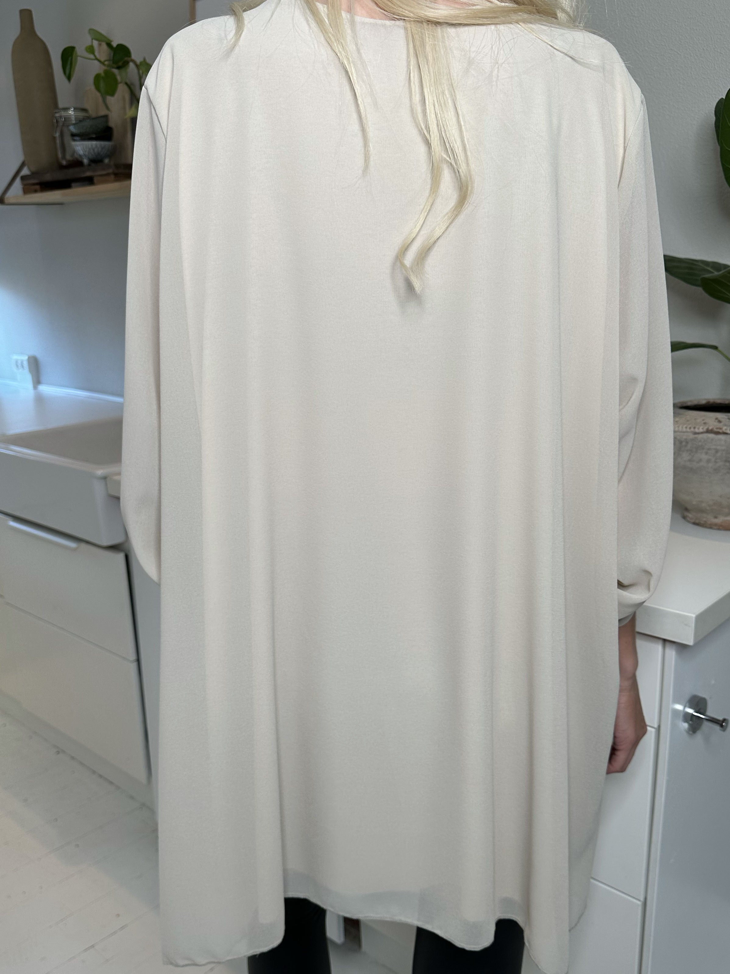 Wanda long sleeve - Tunikakjole i chiffon