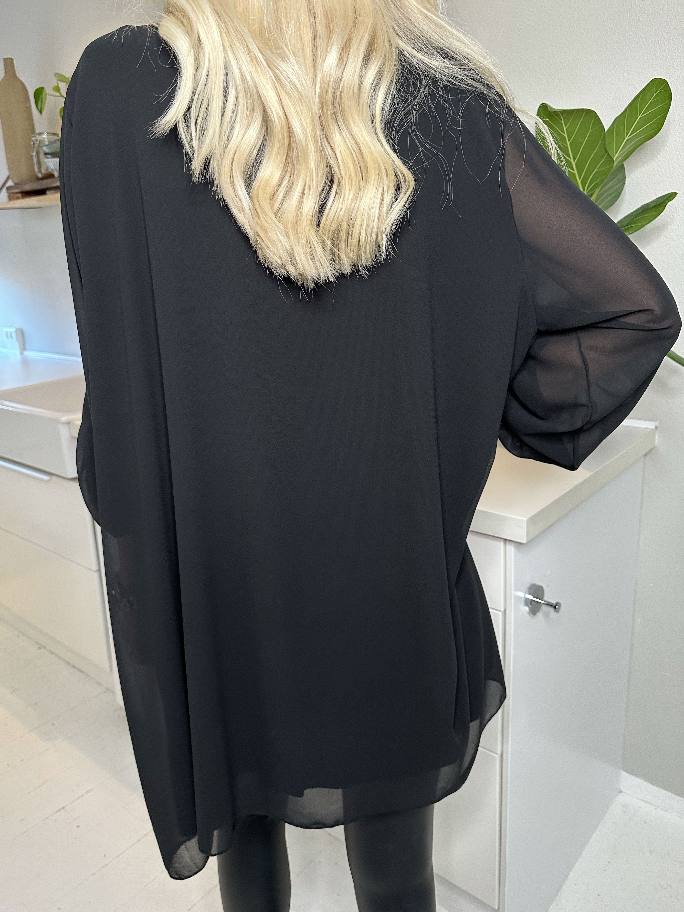 Wanda long sleeve - Tunikakjole i chiffon