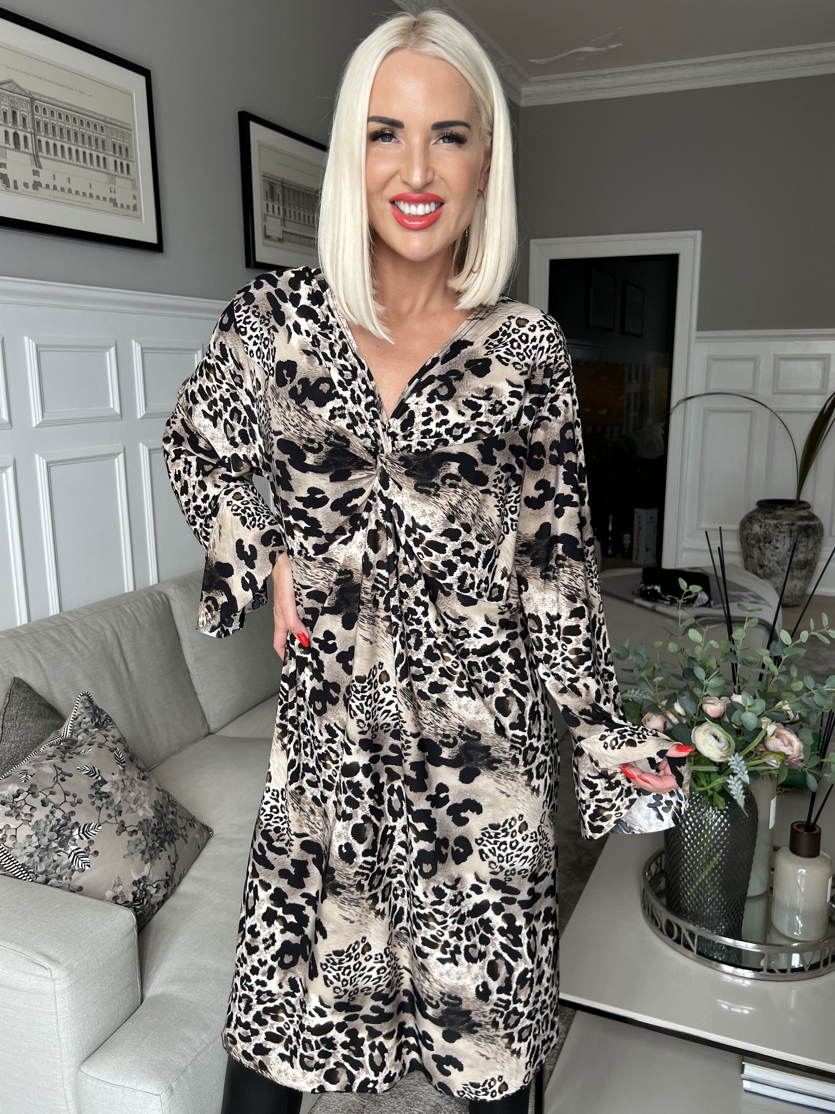 Zaida - Elastisk kjole med knude ved brystet